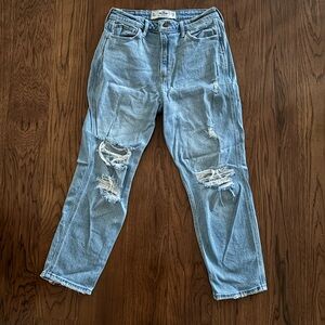 Hollister Vintage Stretch Curvy High-Rise Mom Jeans